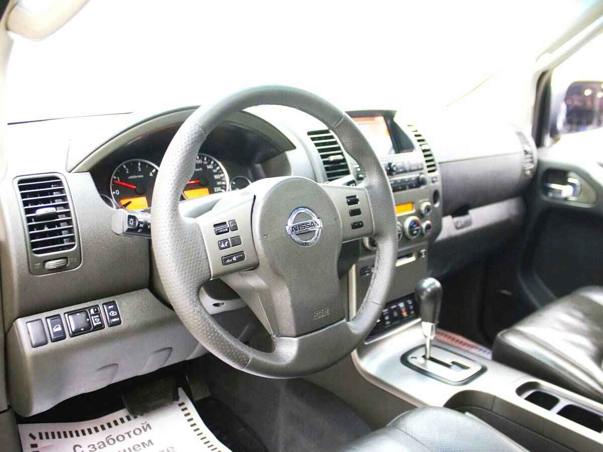 Nissan Pathfinder, III