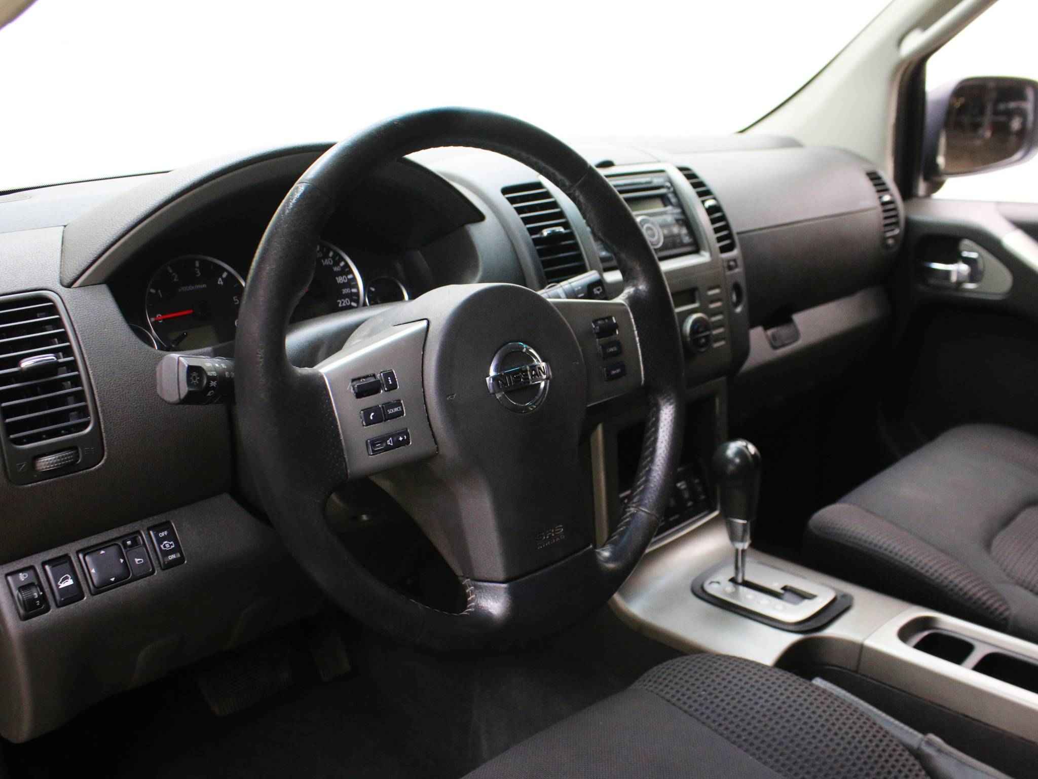 Nissan Pathfinder, III