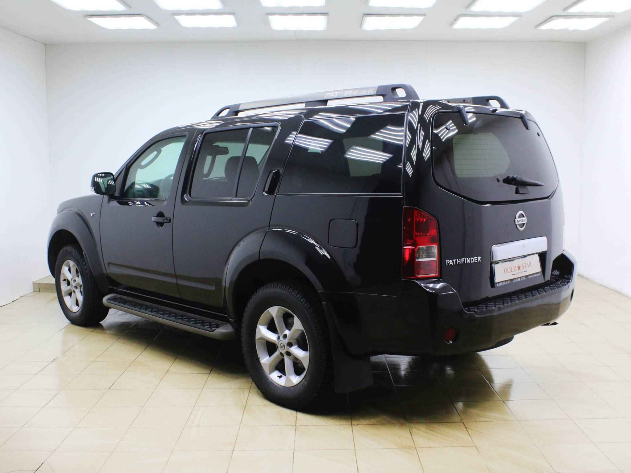 Nissan Pathfinder, III