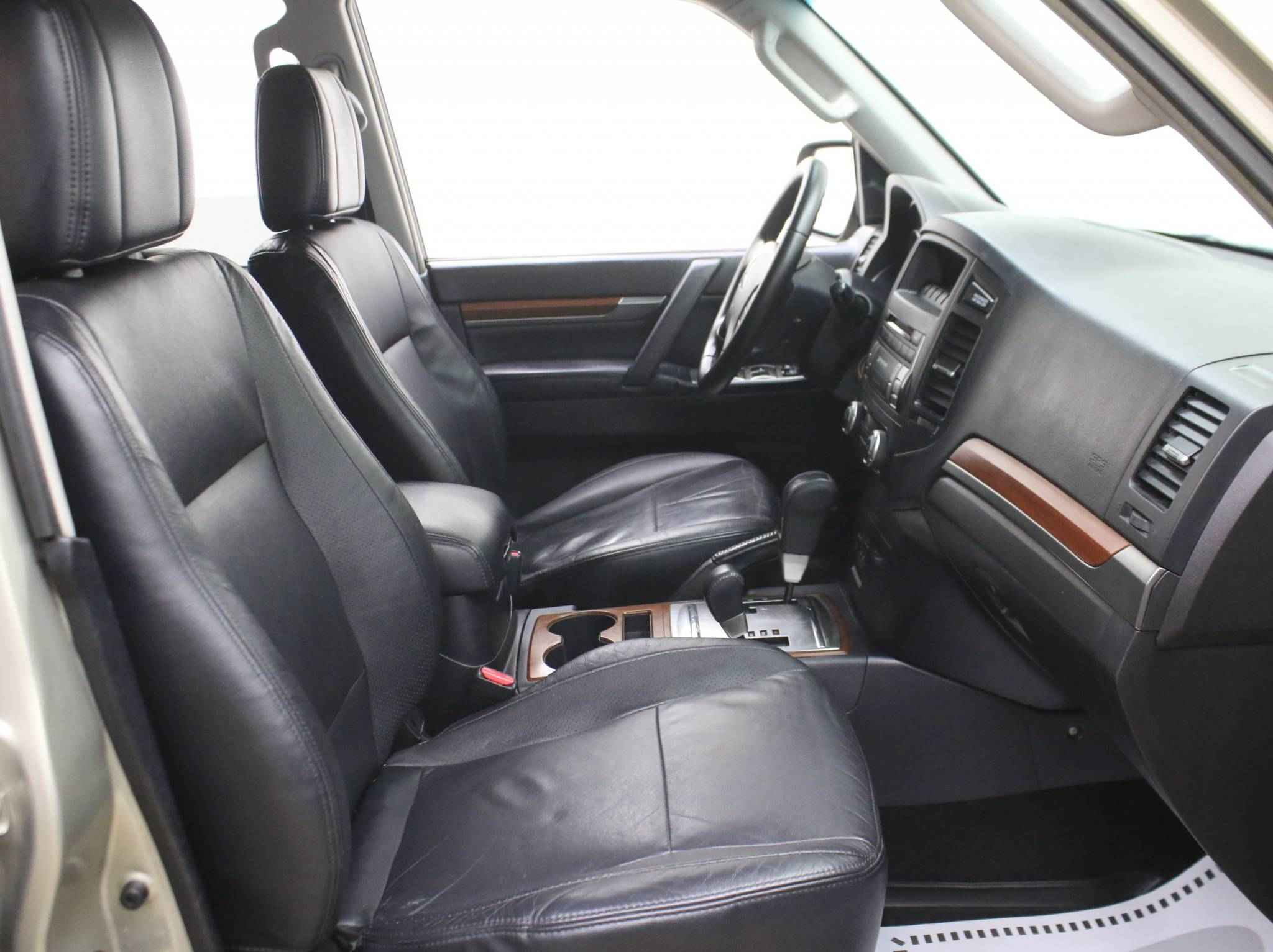 Mitsubishi Pajero, IV