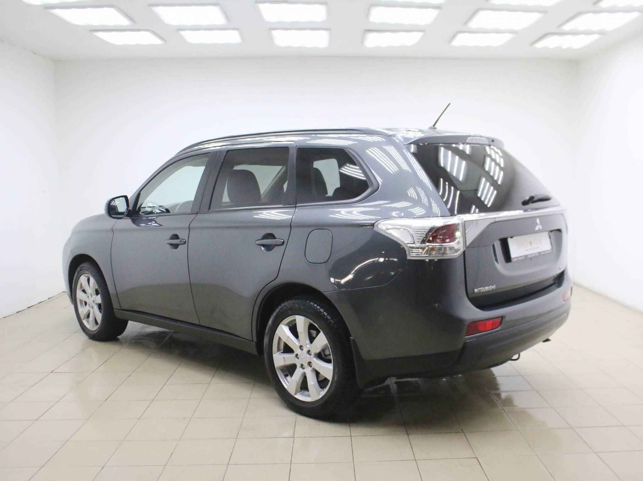 Mitsubishi Outlander, III