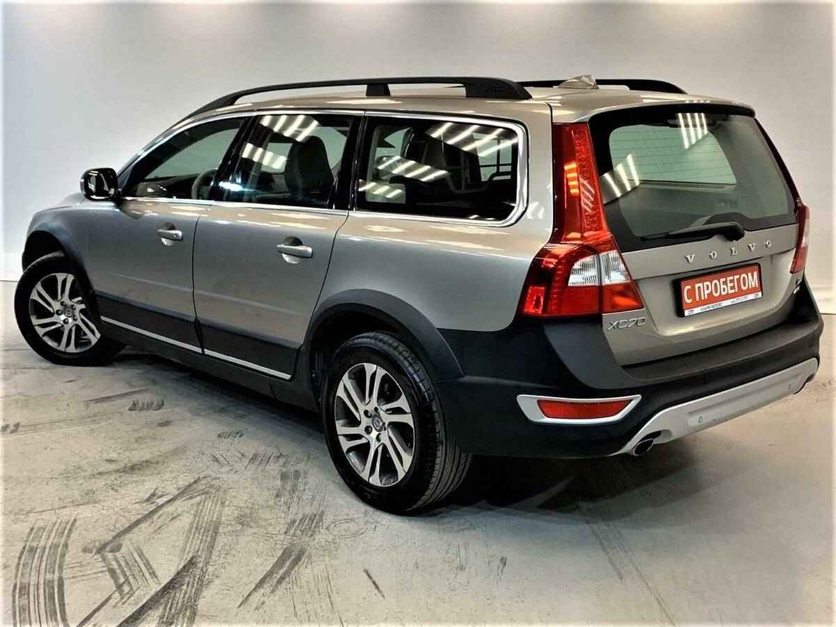 Volvo XC70, II