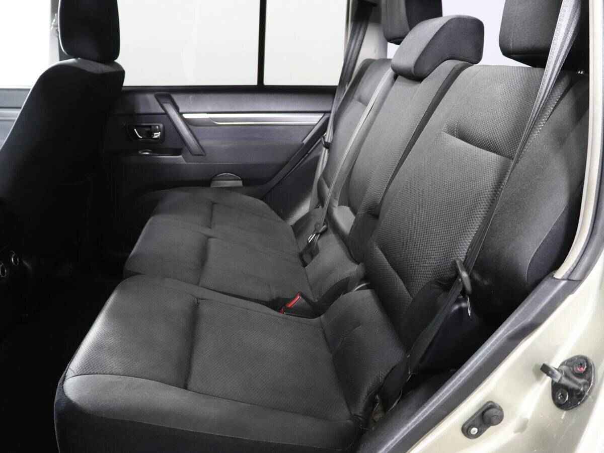 Mitsubishi Pajero, IV