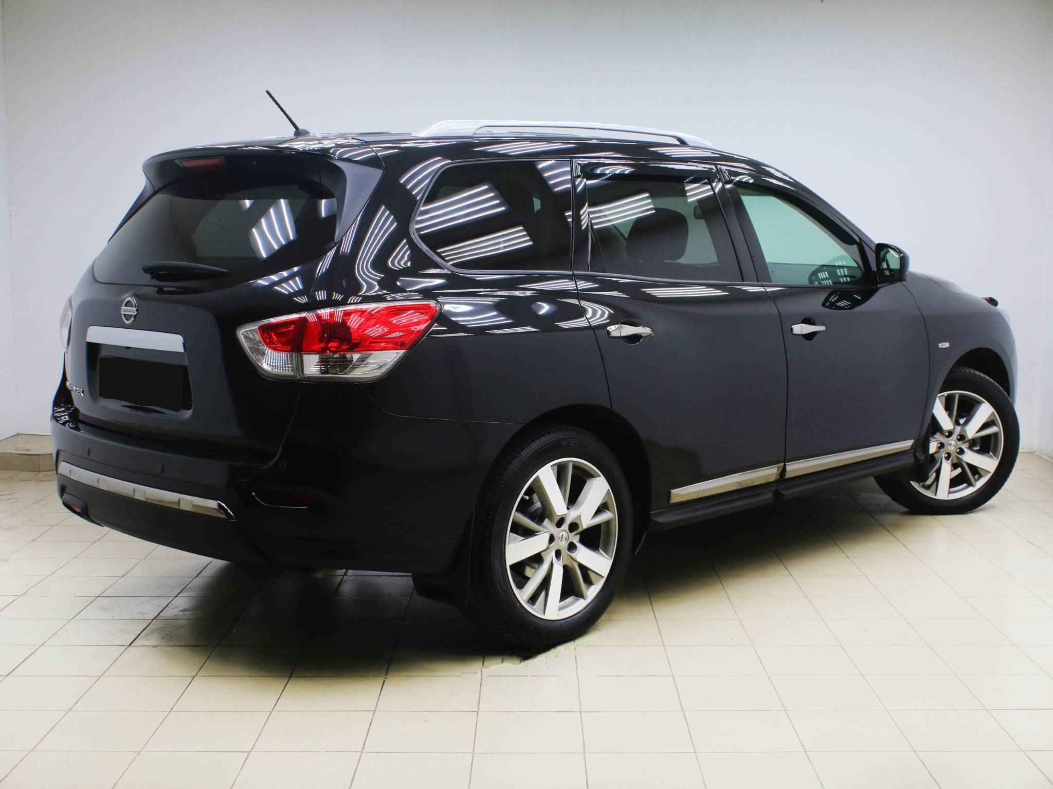 Nissan Pathfinder, IV