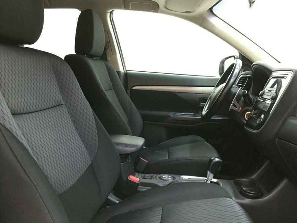 Mitsubishi Outlander, III