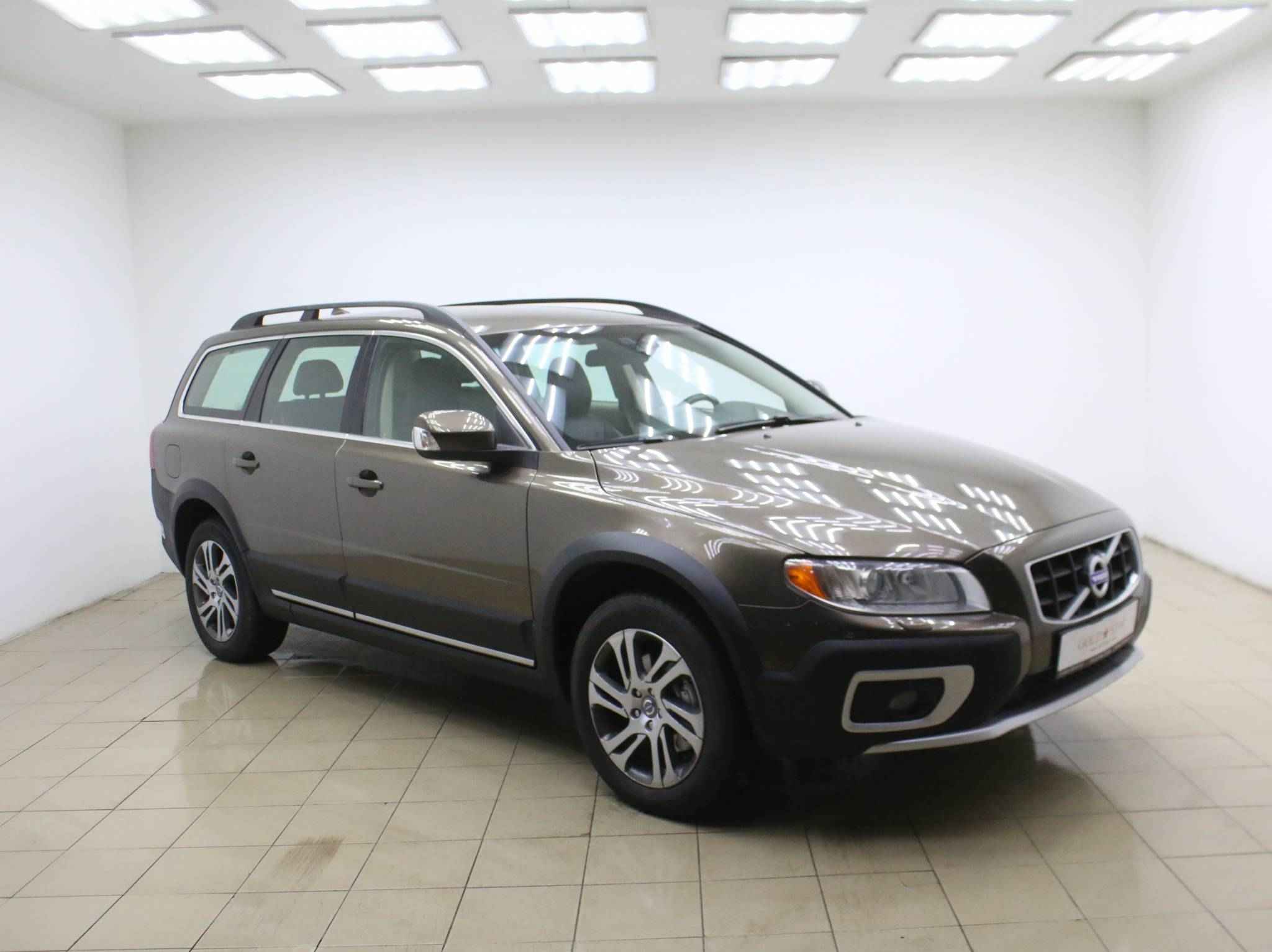 Volvo XC70, II