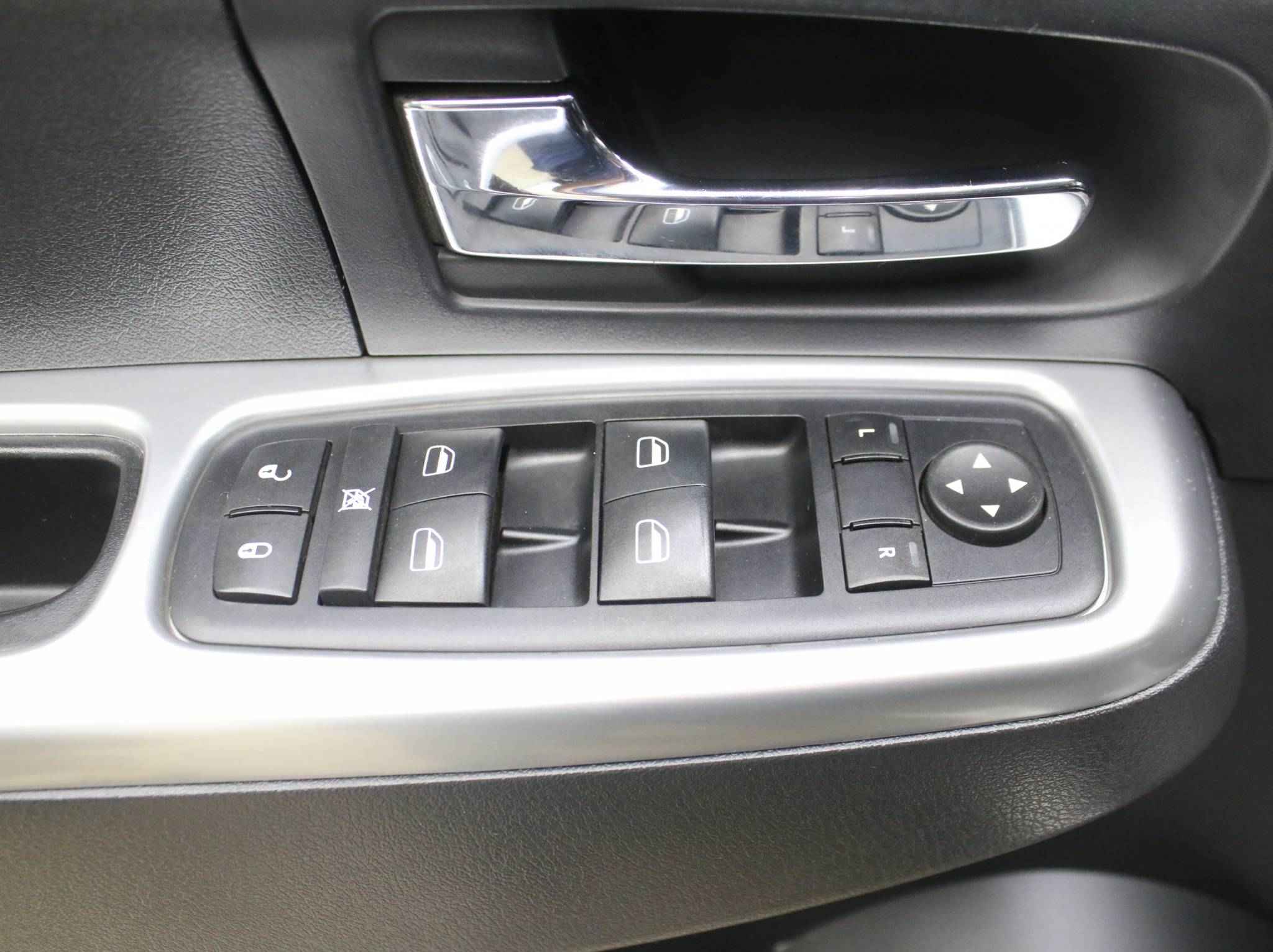 Jeep Cherokee, IV (KK)