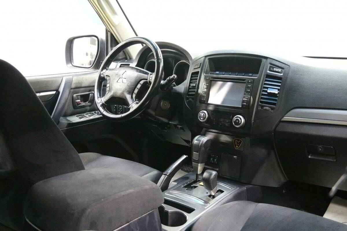 Mitsubishi Pajero, IV