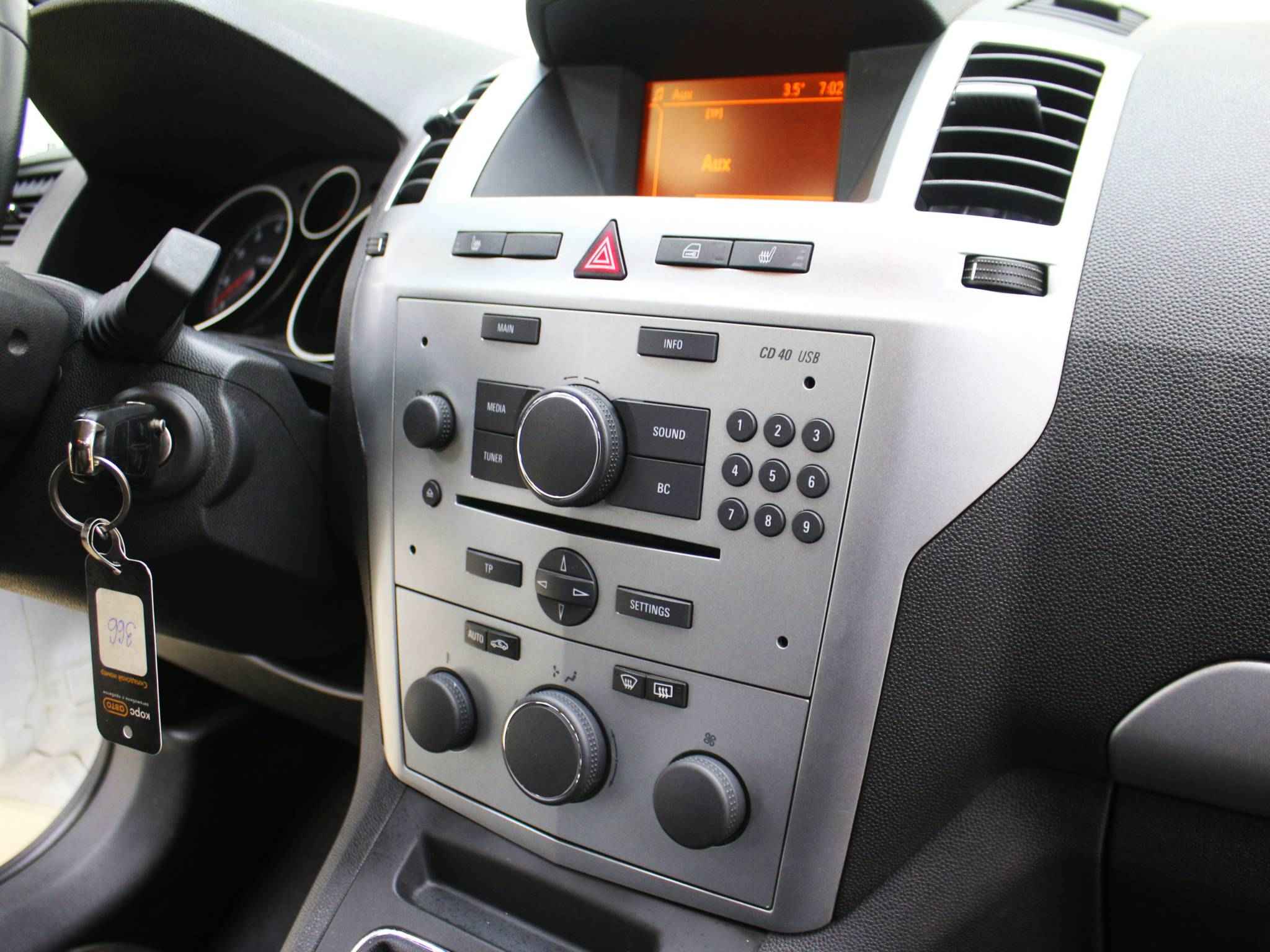 Opel Zafira, B Рестайлинг