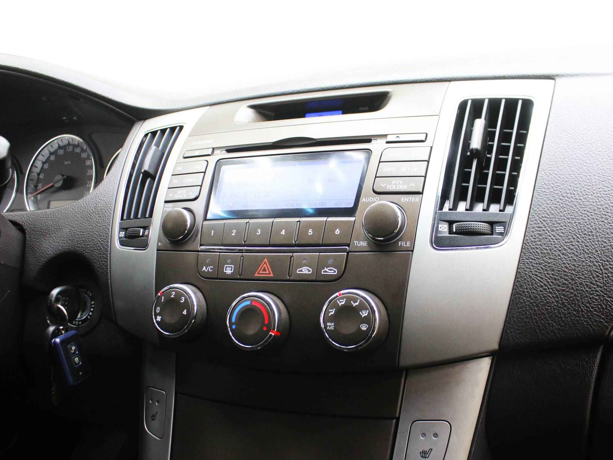 Hyundai Sonata, V (NF)