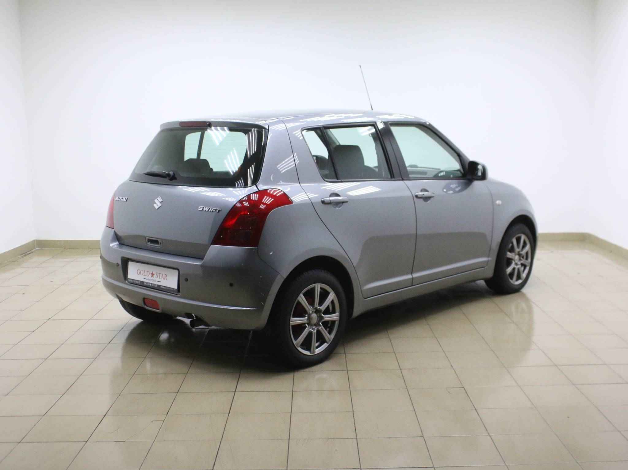 Suzuki Swift, III