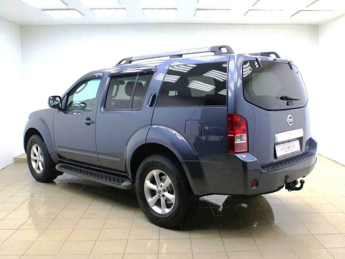 Nissan Pathfinder, III