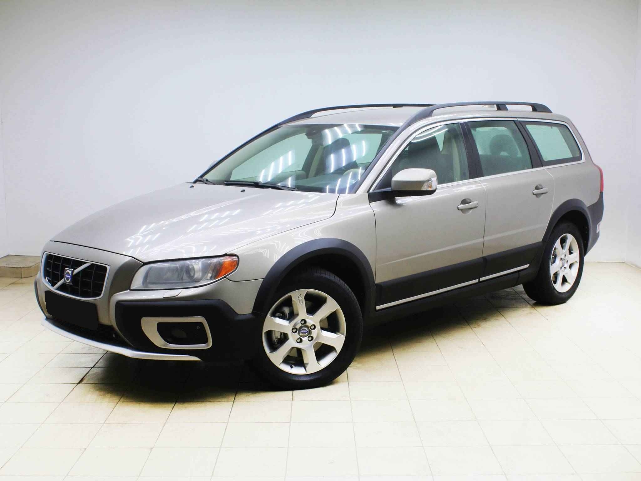 Volvo XC70, II