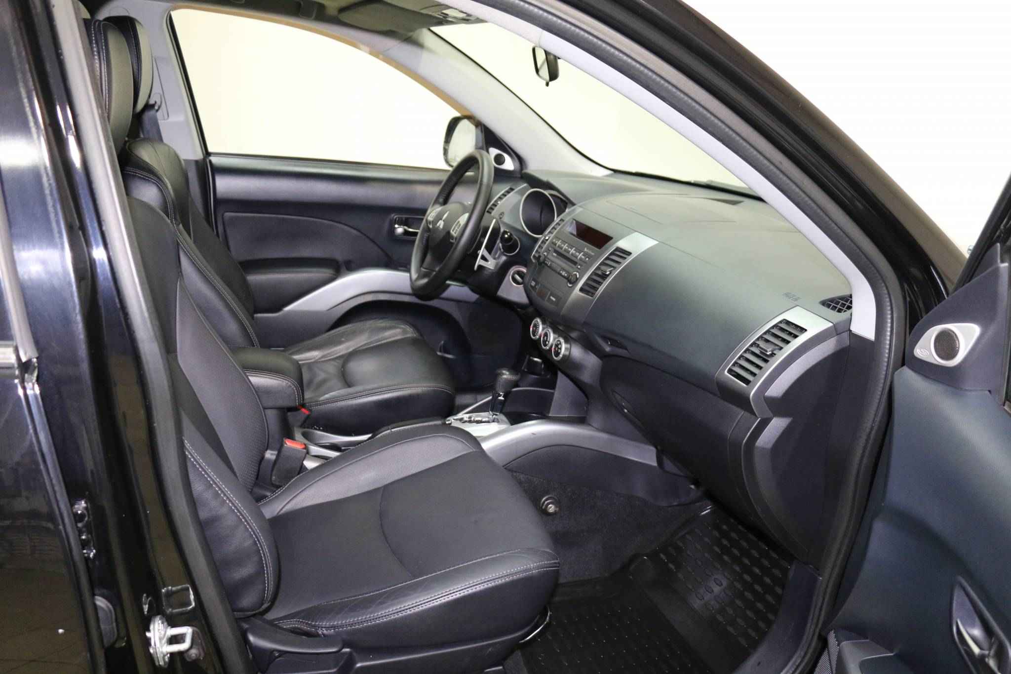 Mitsubishi Outlander, II