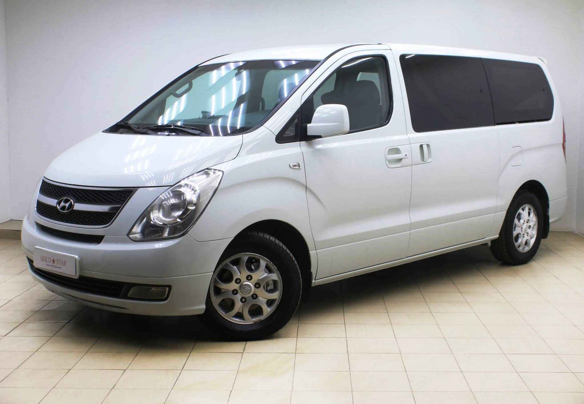 Hyundai Grand Starex, I