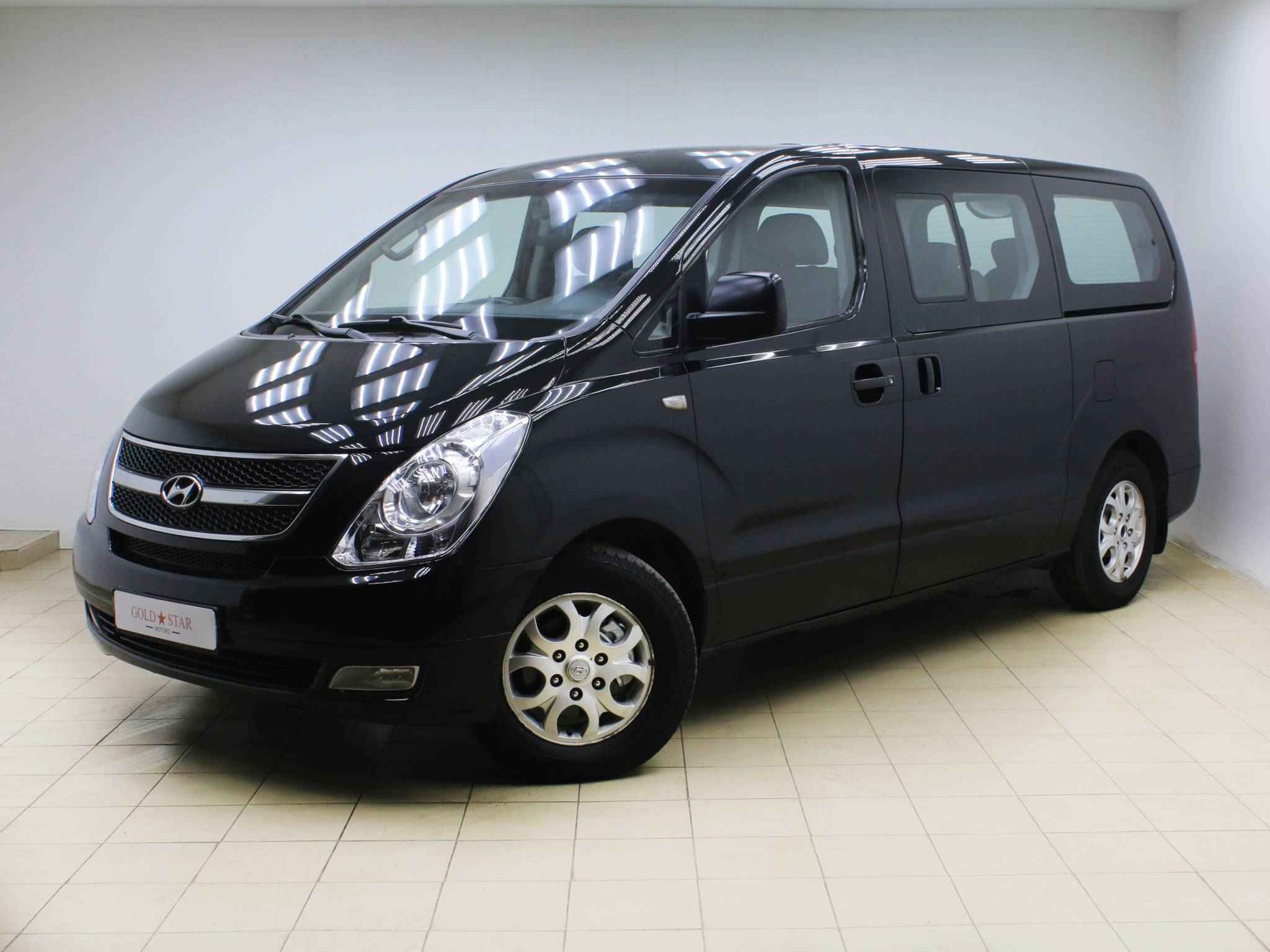 Hyundai Grand Starex, I