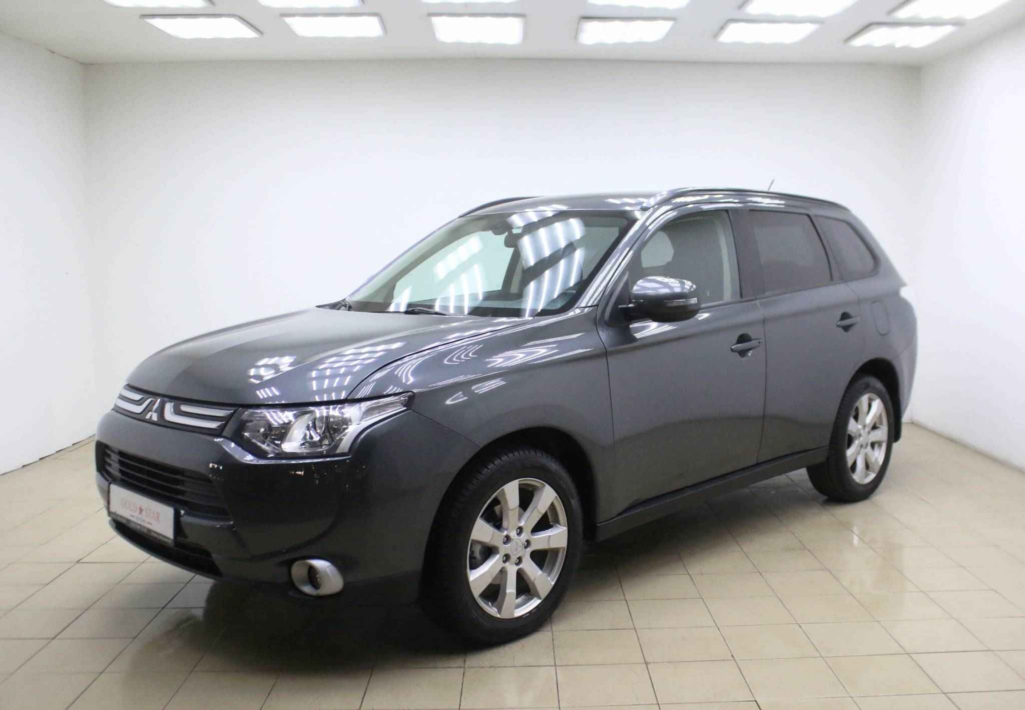 Mitsubishi Outlander, III