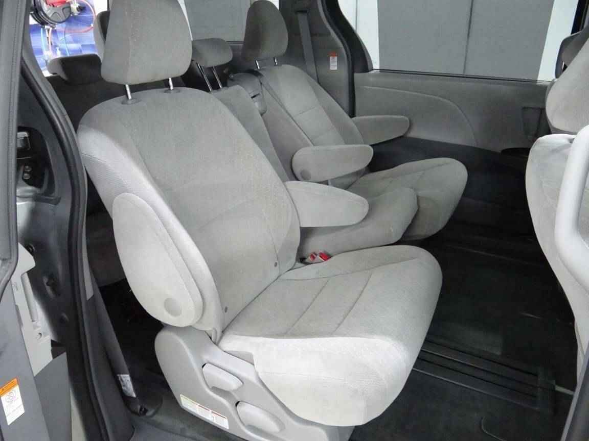 Toyota Sienna, III Рестайлинг