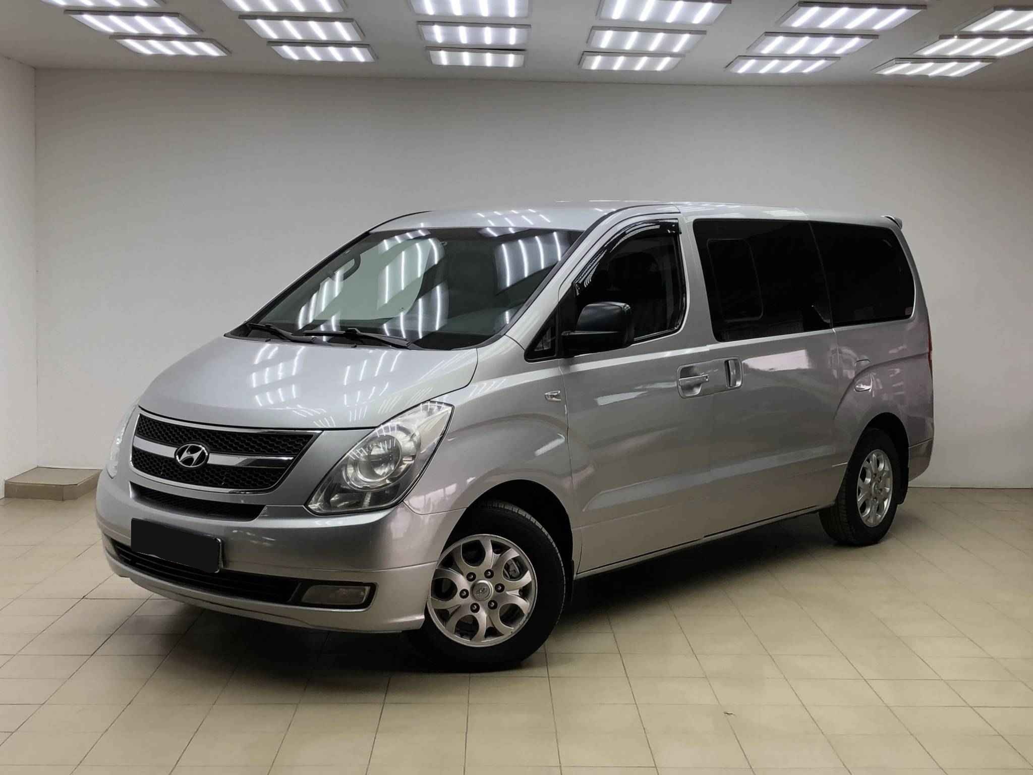 Hyundai Grand Starex, I