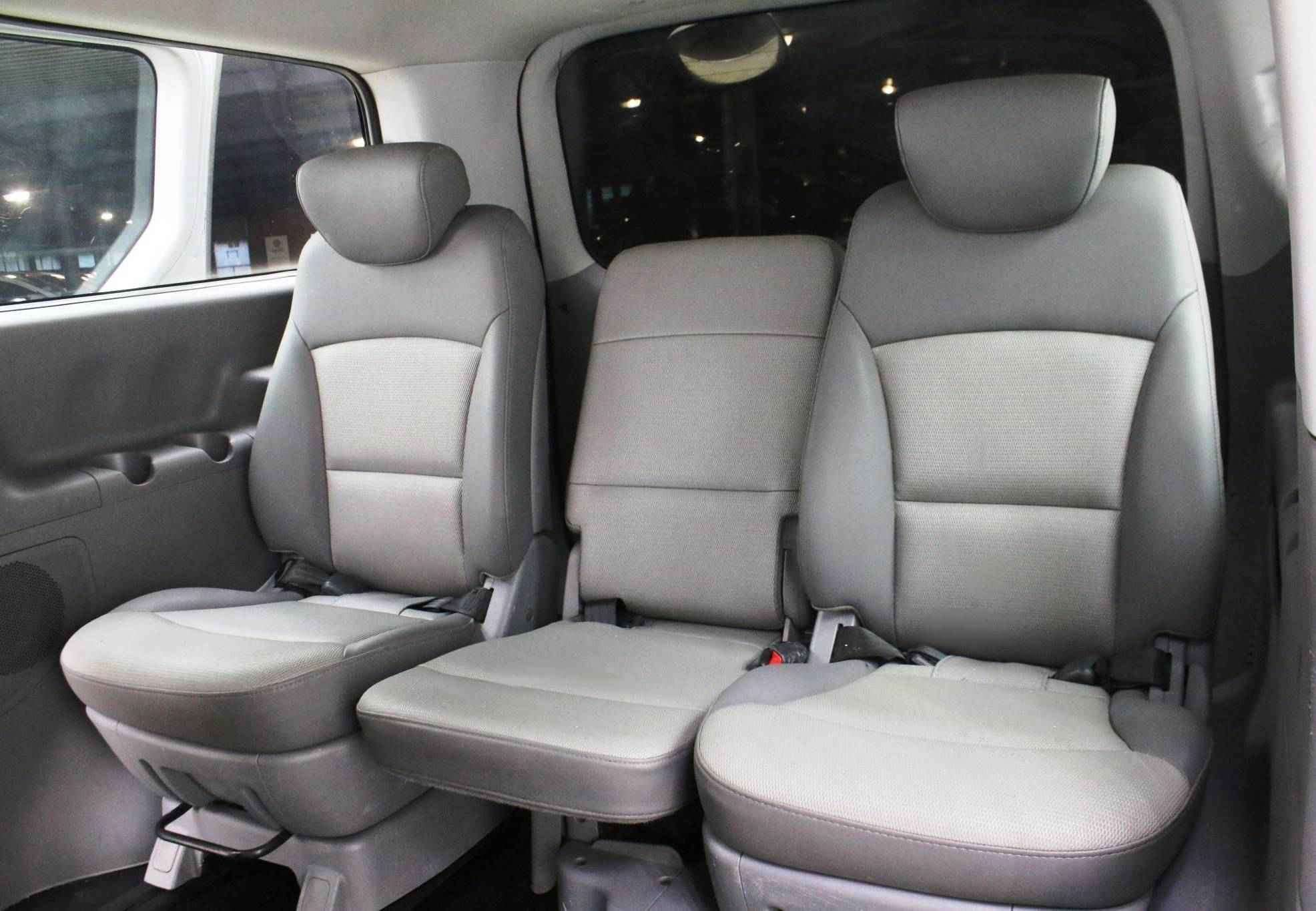 Hyundai Grand Starex, I