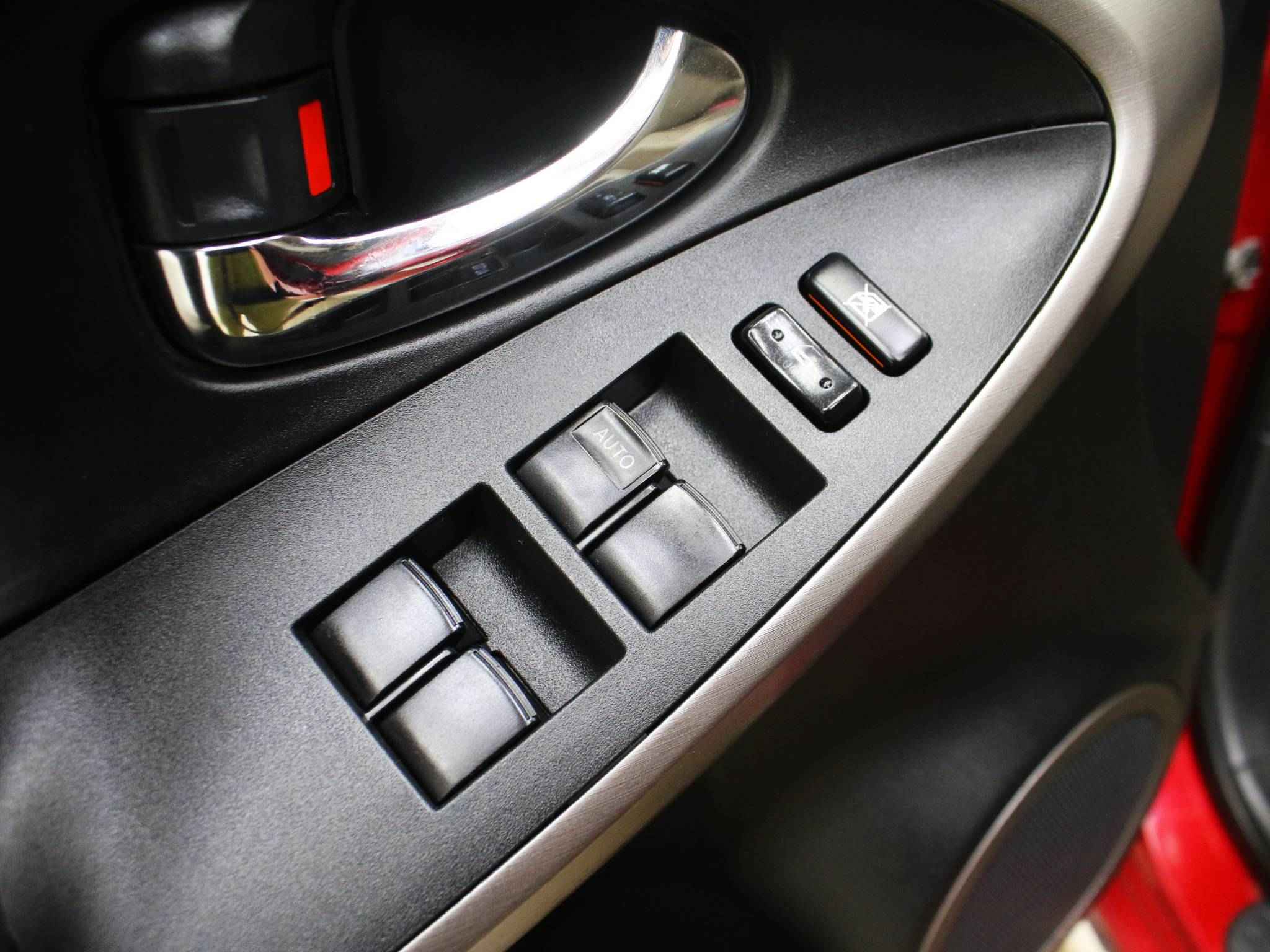 Toyota RAV4, III (XA30)