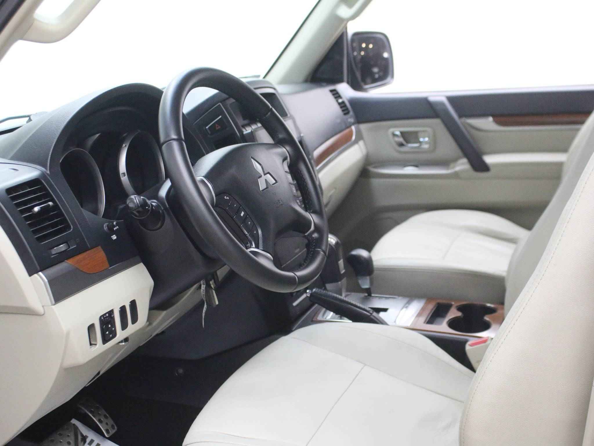 Mitsubishi Pajero, IV