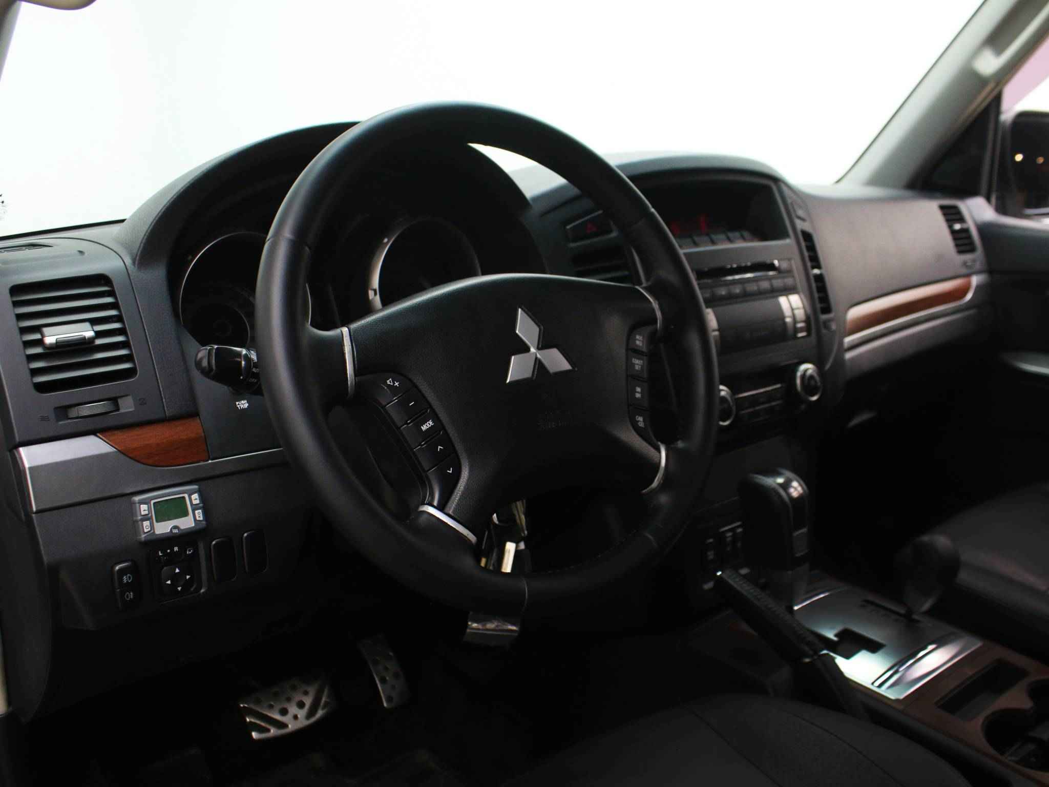 Mitsubishi Pajero, IV