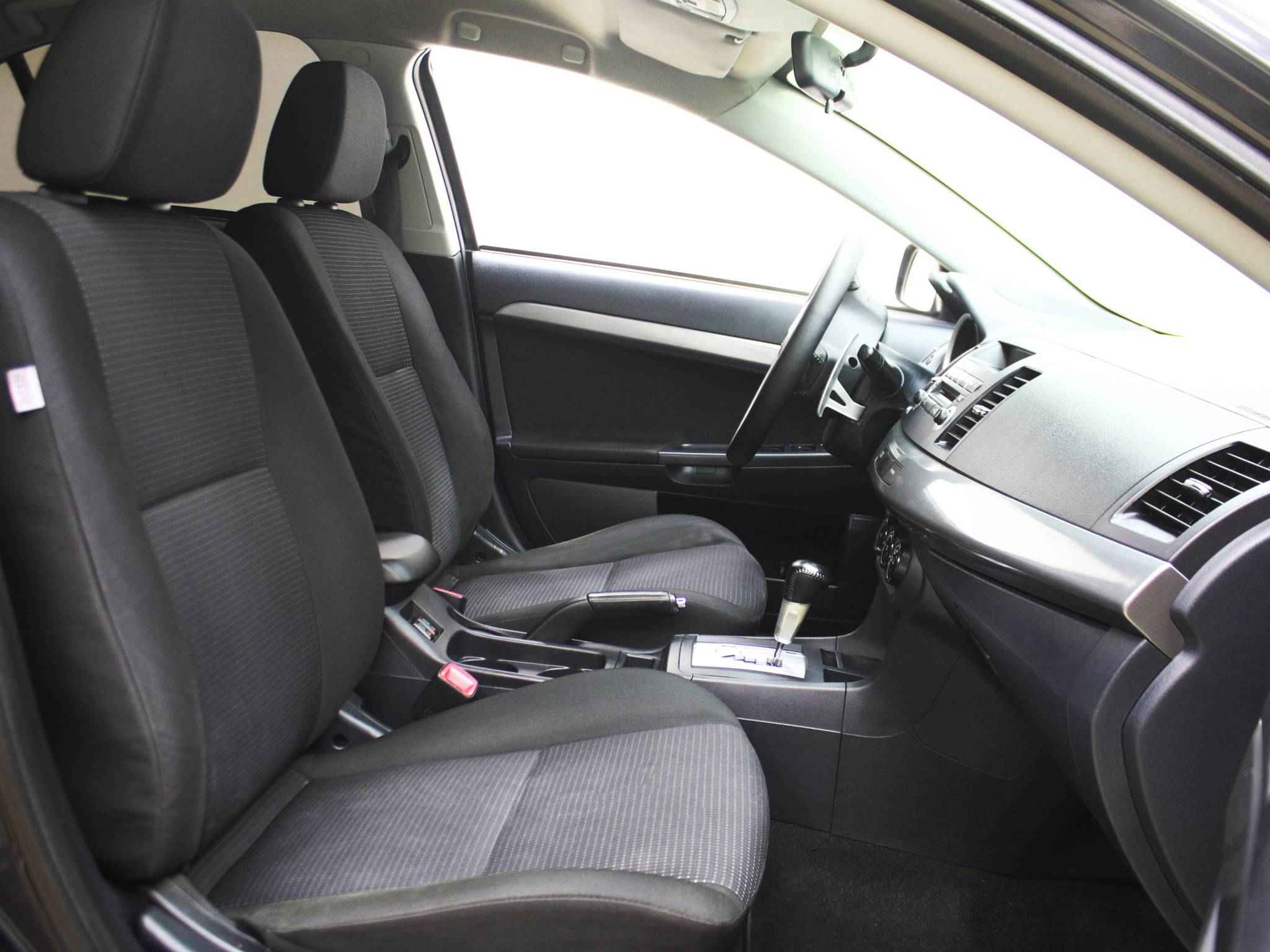 Mitsubishi Lancer, X