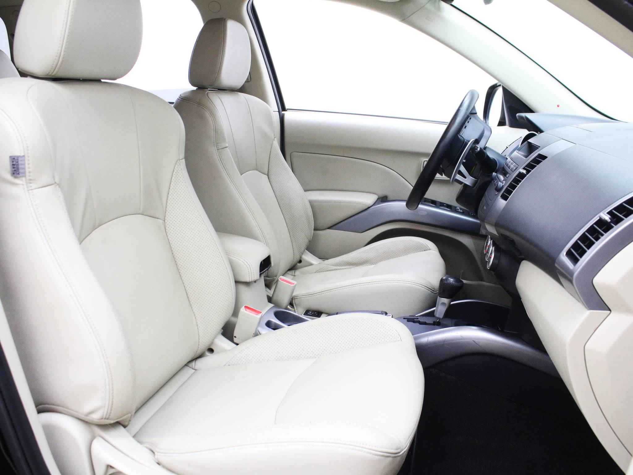 Mitsubishi Outlander, II