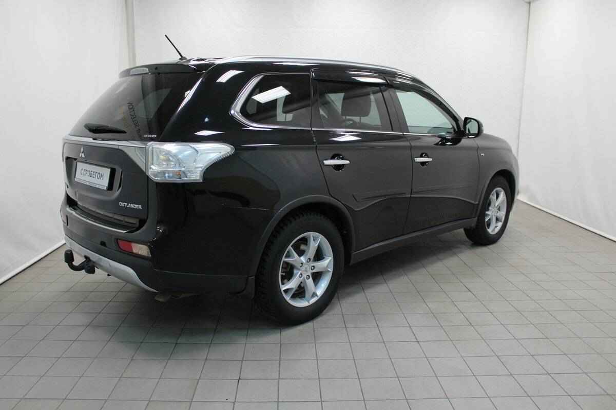 Mitsubishi Outlander, III