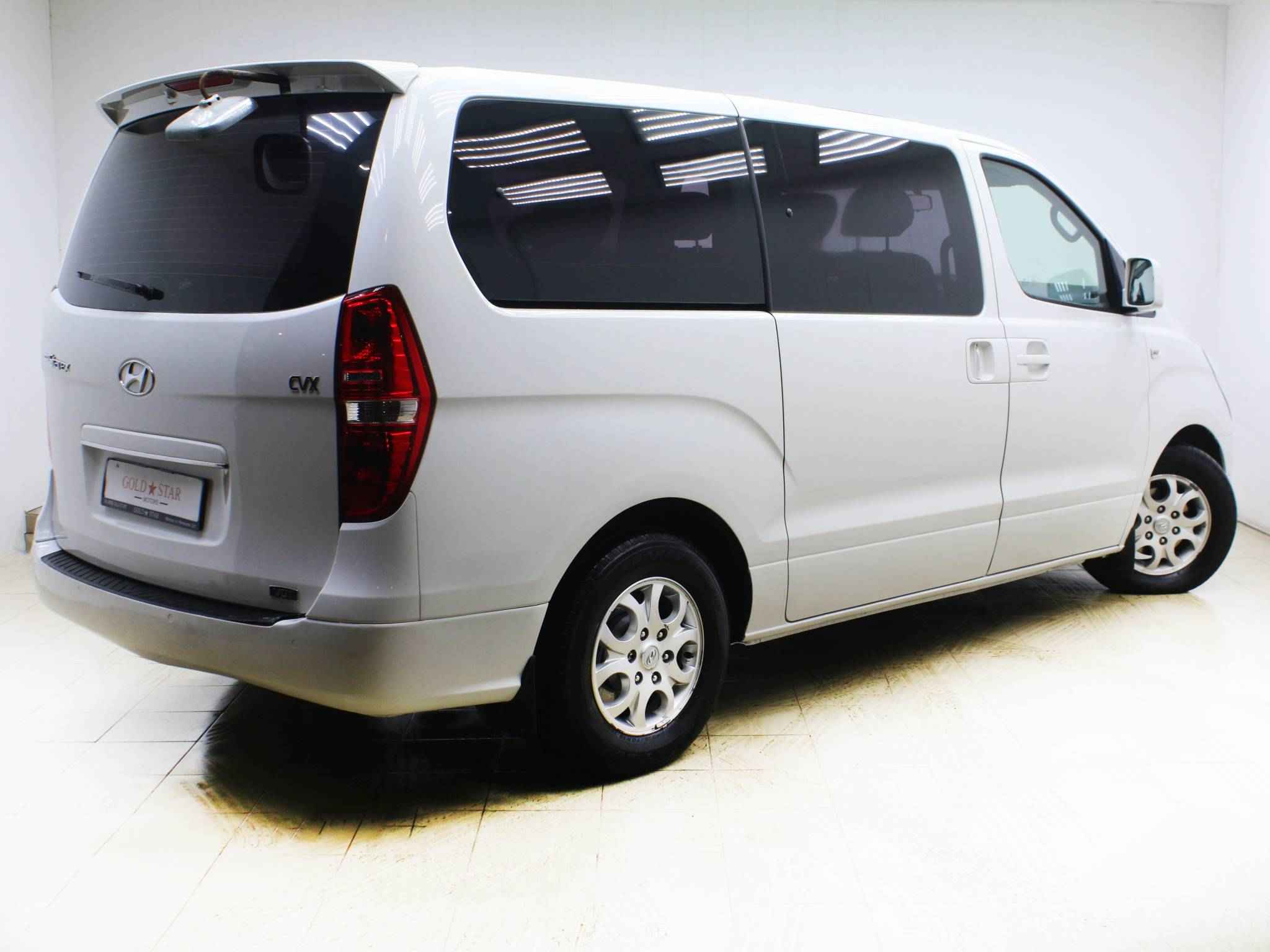 Hyundai Grand Starex, I