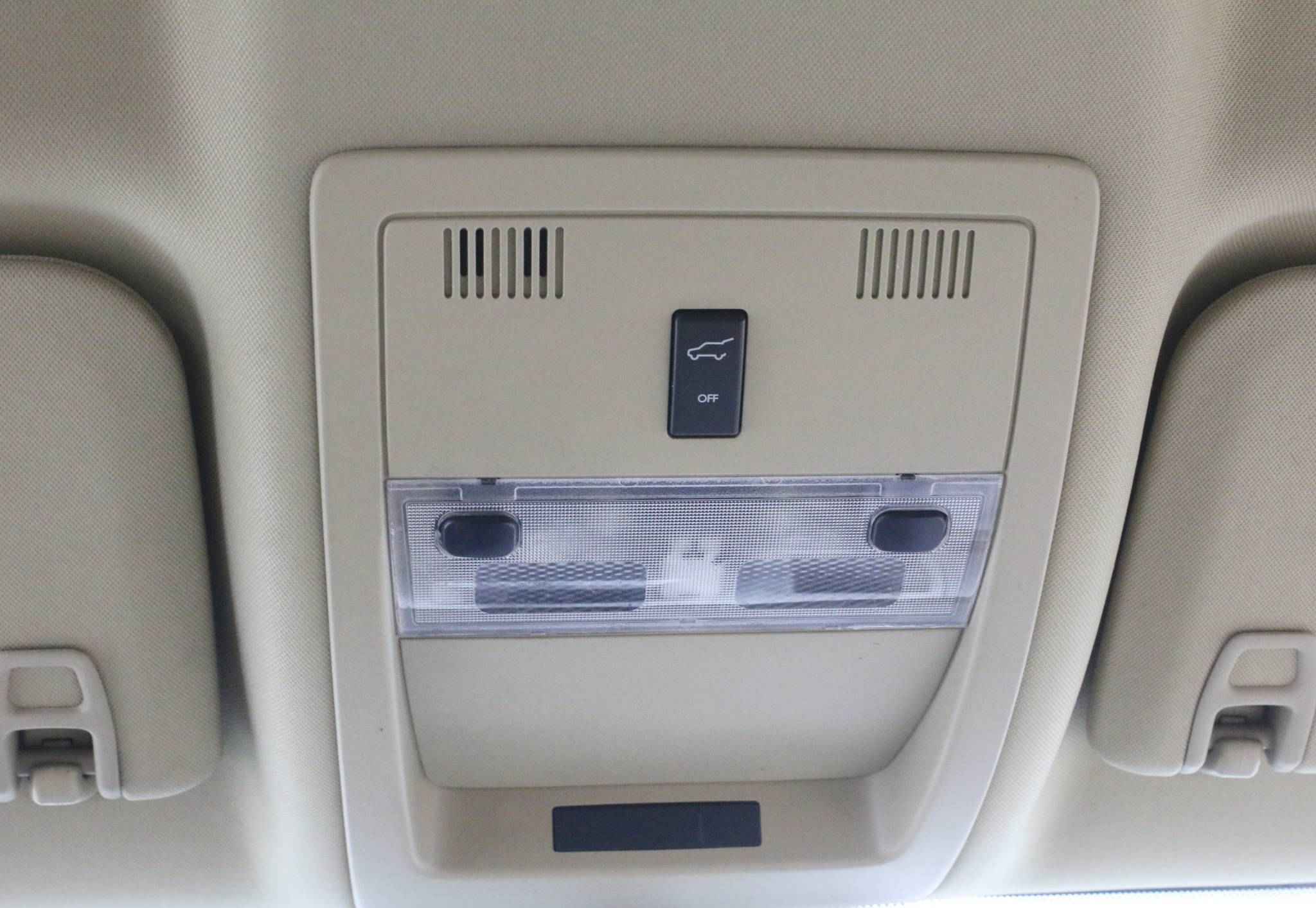 Cadillac Escalade, III