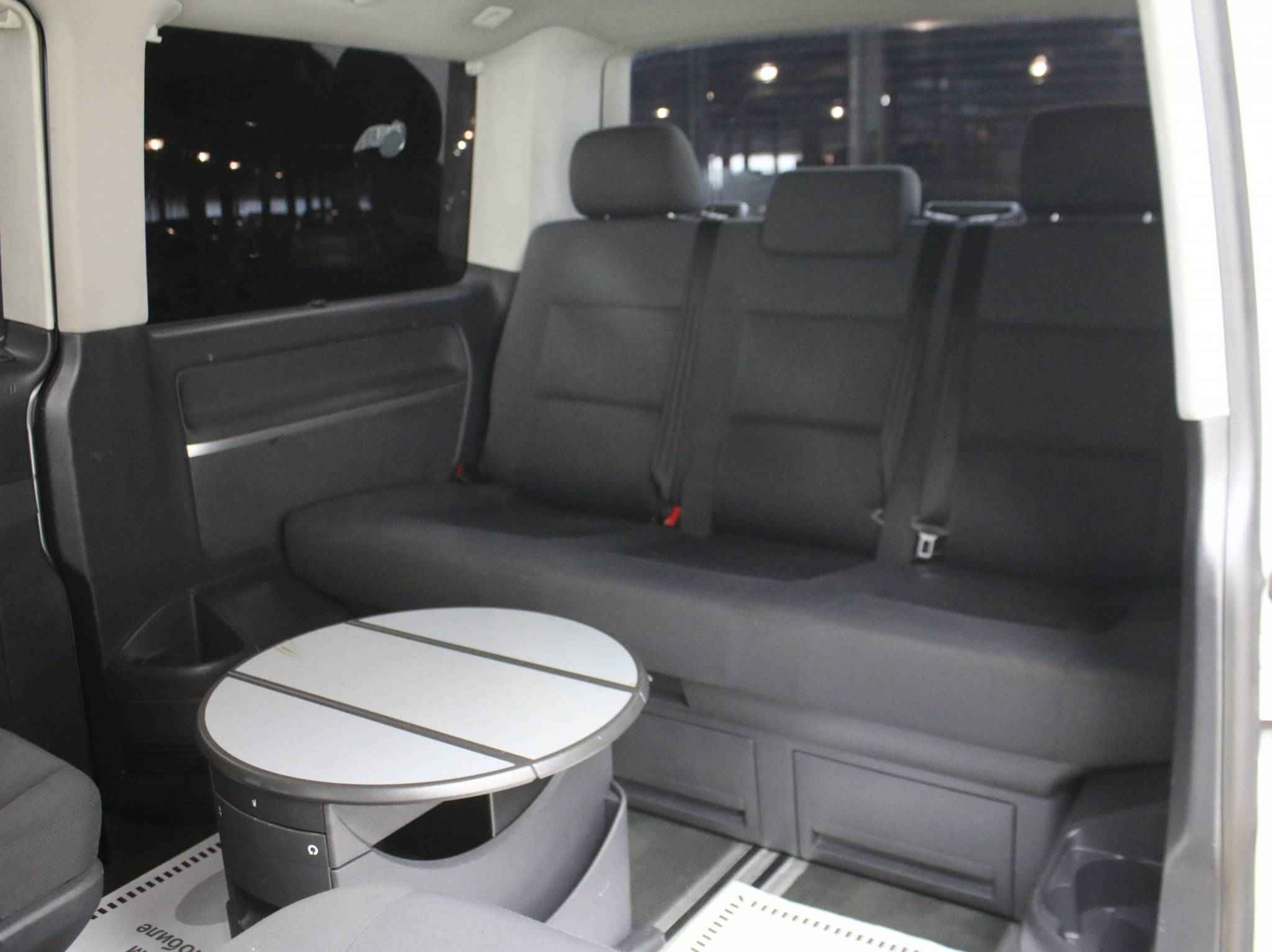 Volkswagen Multivan, T5