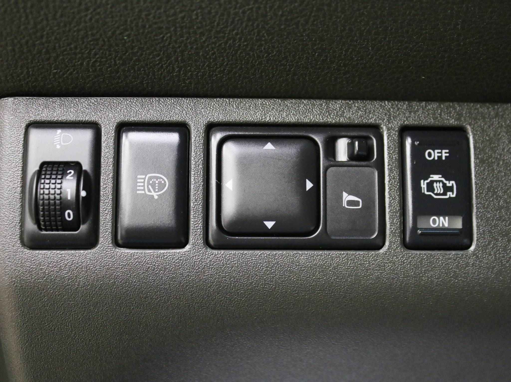 Nissan Pathfinder, III