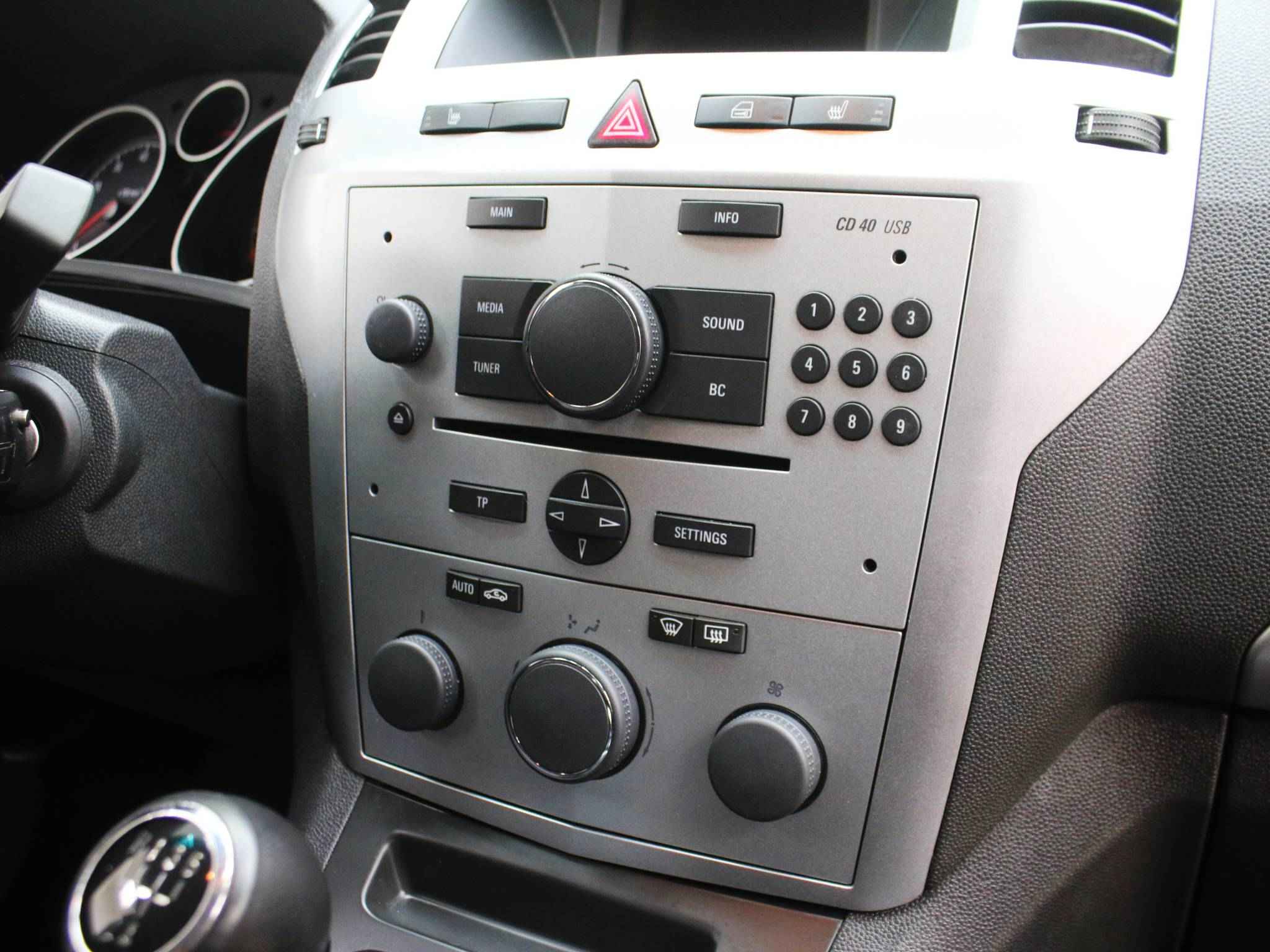 Opel Zafira, B Рестайлинг