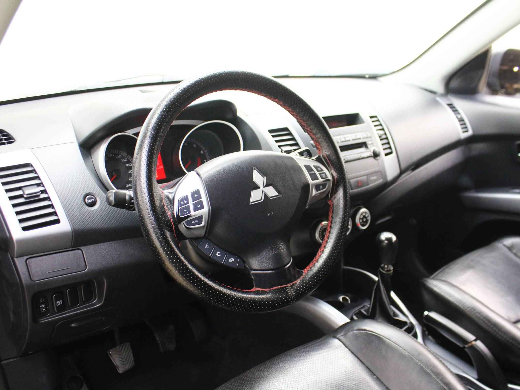 Mitsubishi Outlander, II