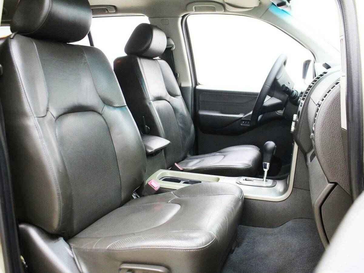 Nissan Pathfinder, III