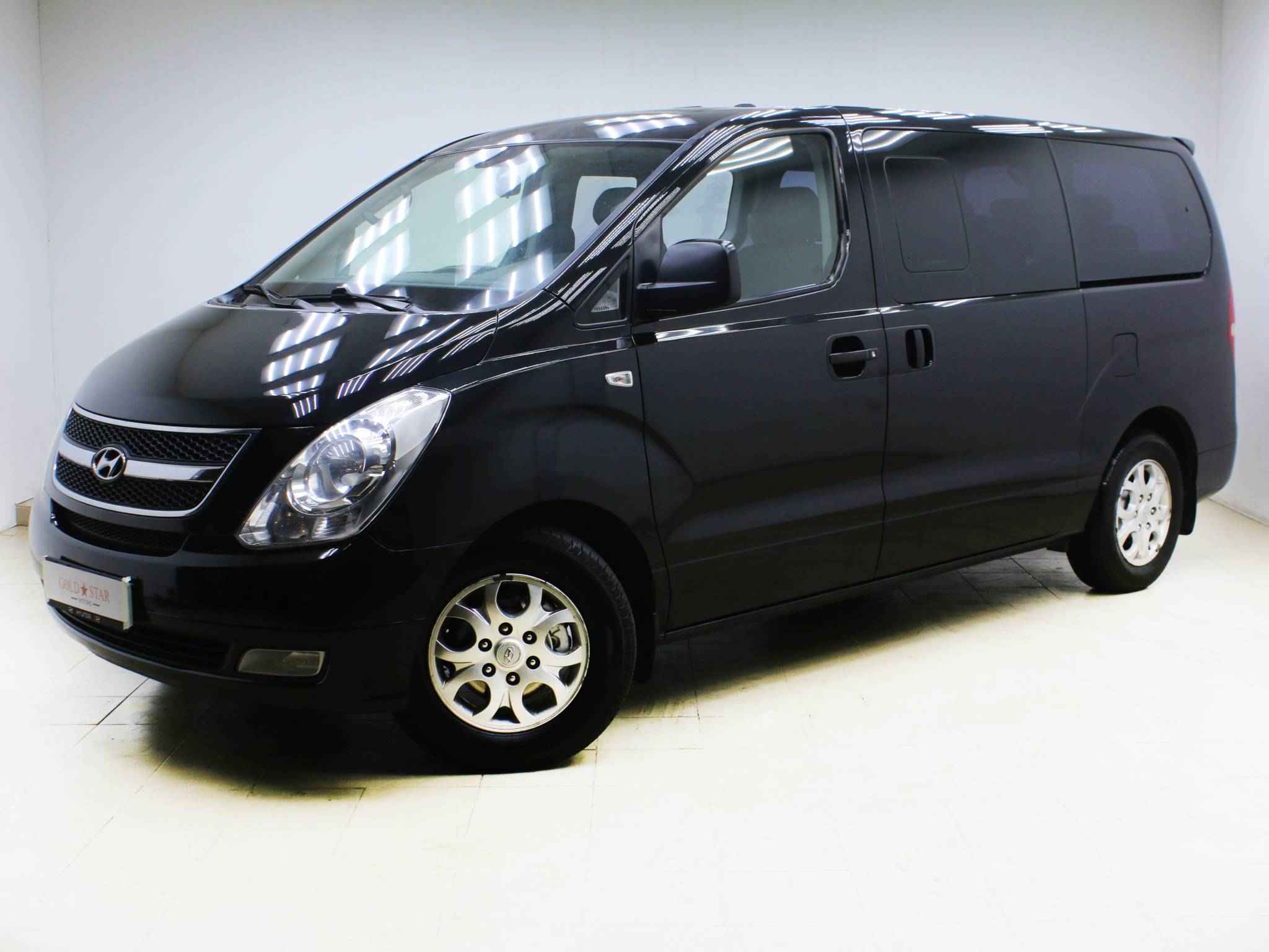 Hyundai Grand Starex, I