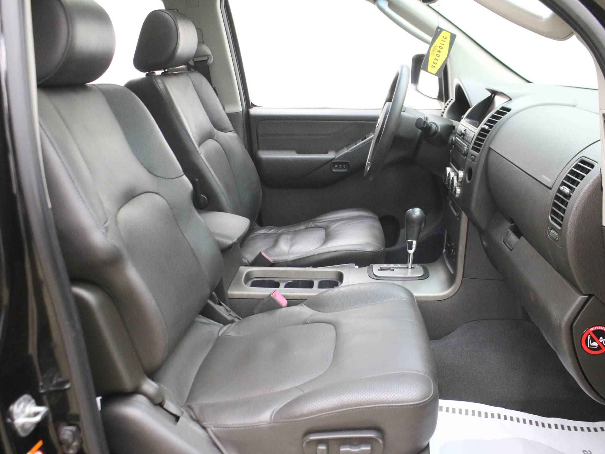 Nissan Pathfinder, III