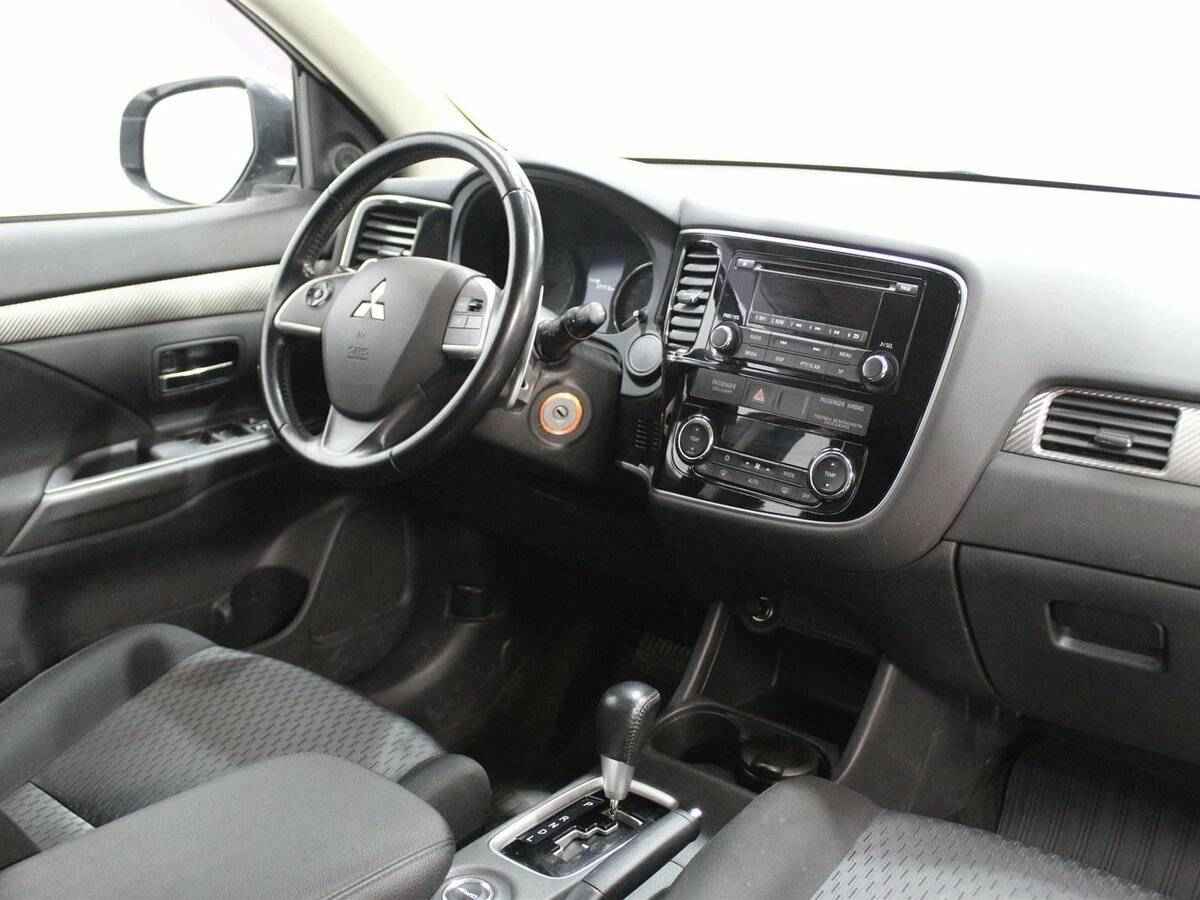 Mitsubishi Outlander, III