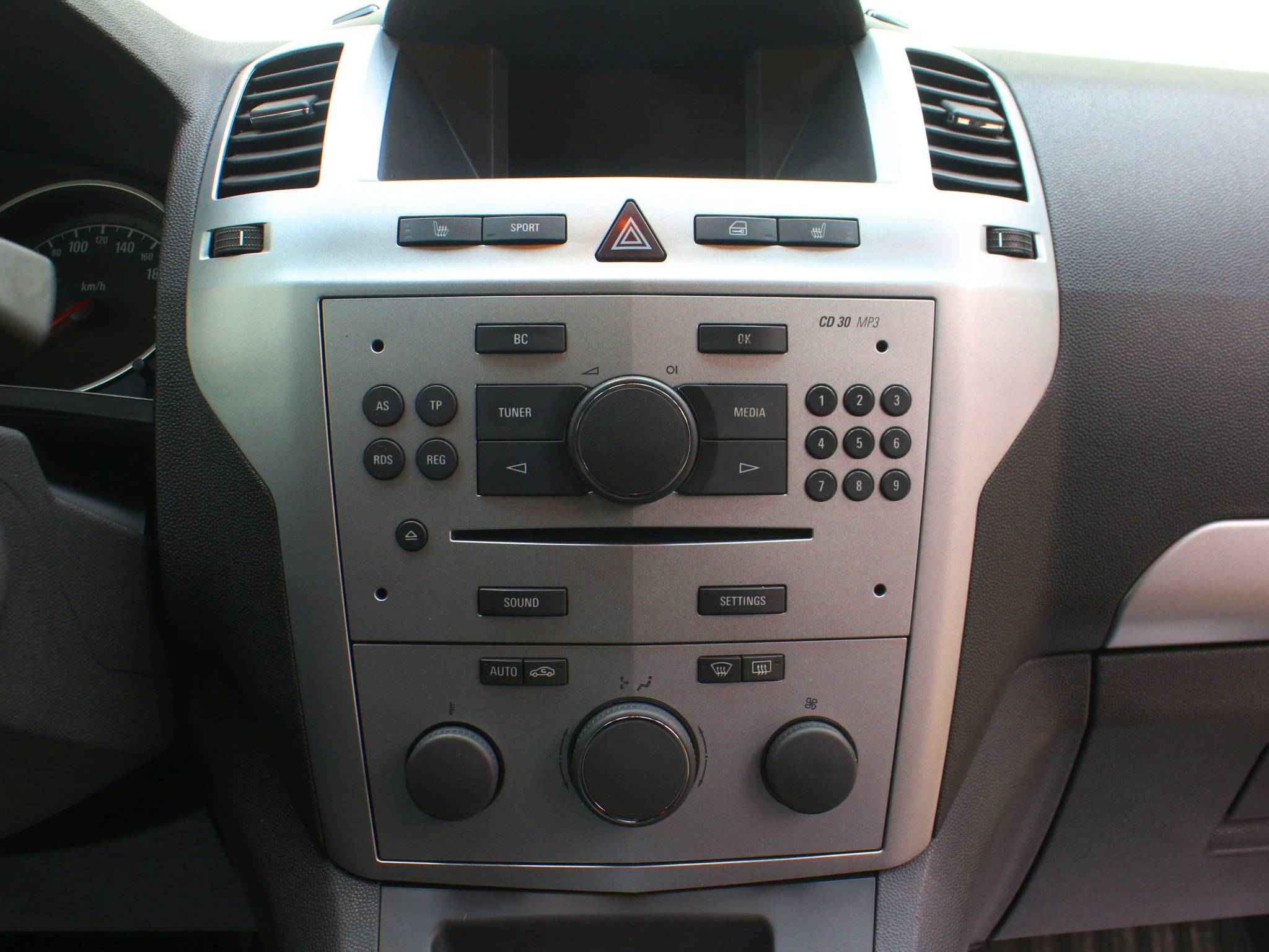 Opel Zafira, B Рестайлинг