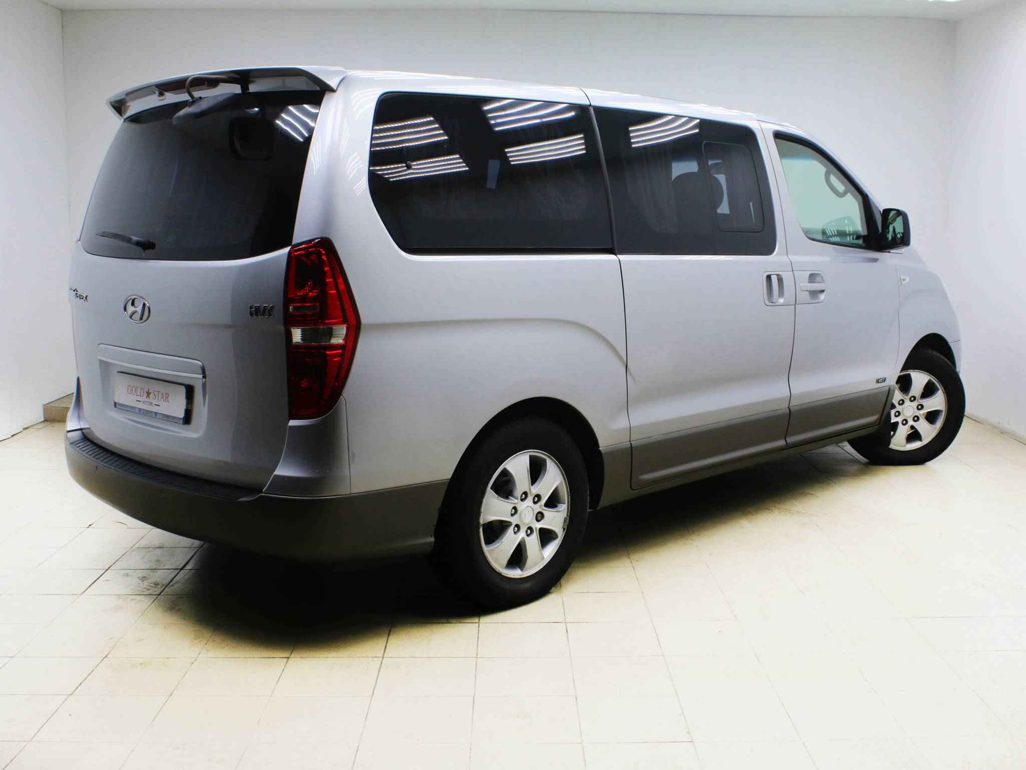 Hyundai Grand Starex, I