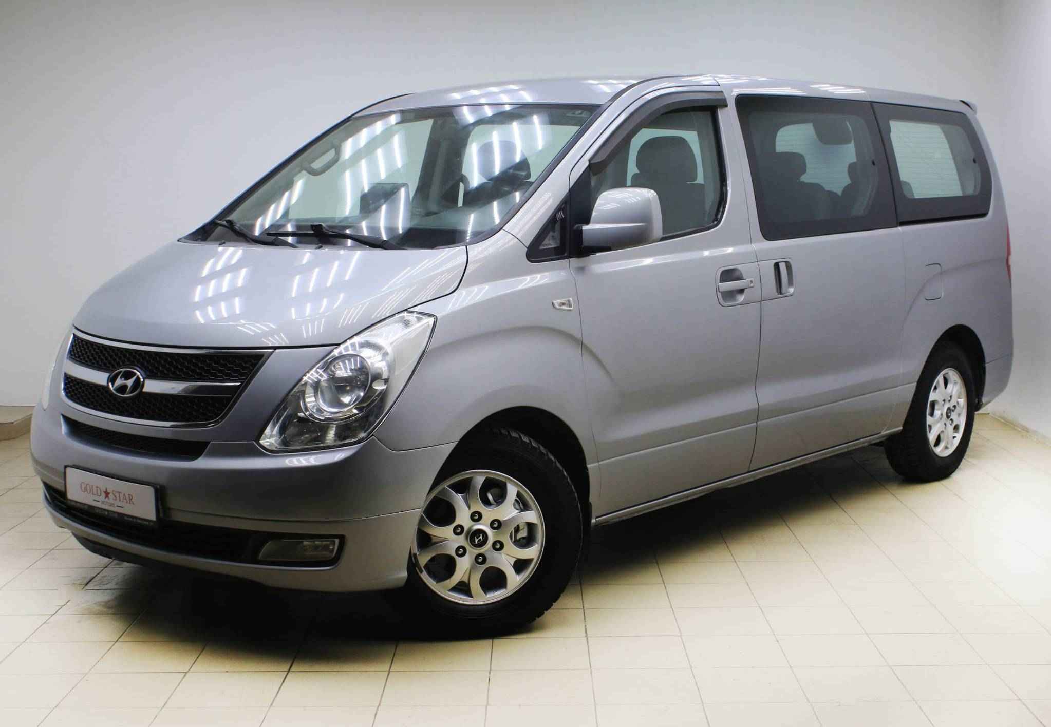 Hyundai Grand Starex, I