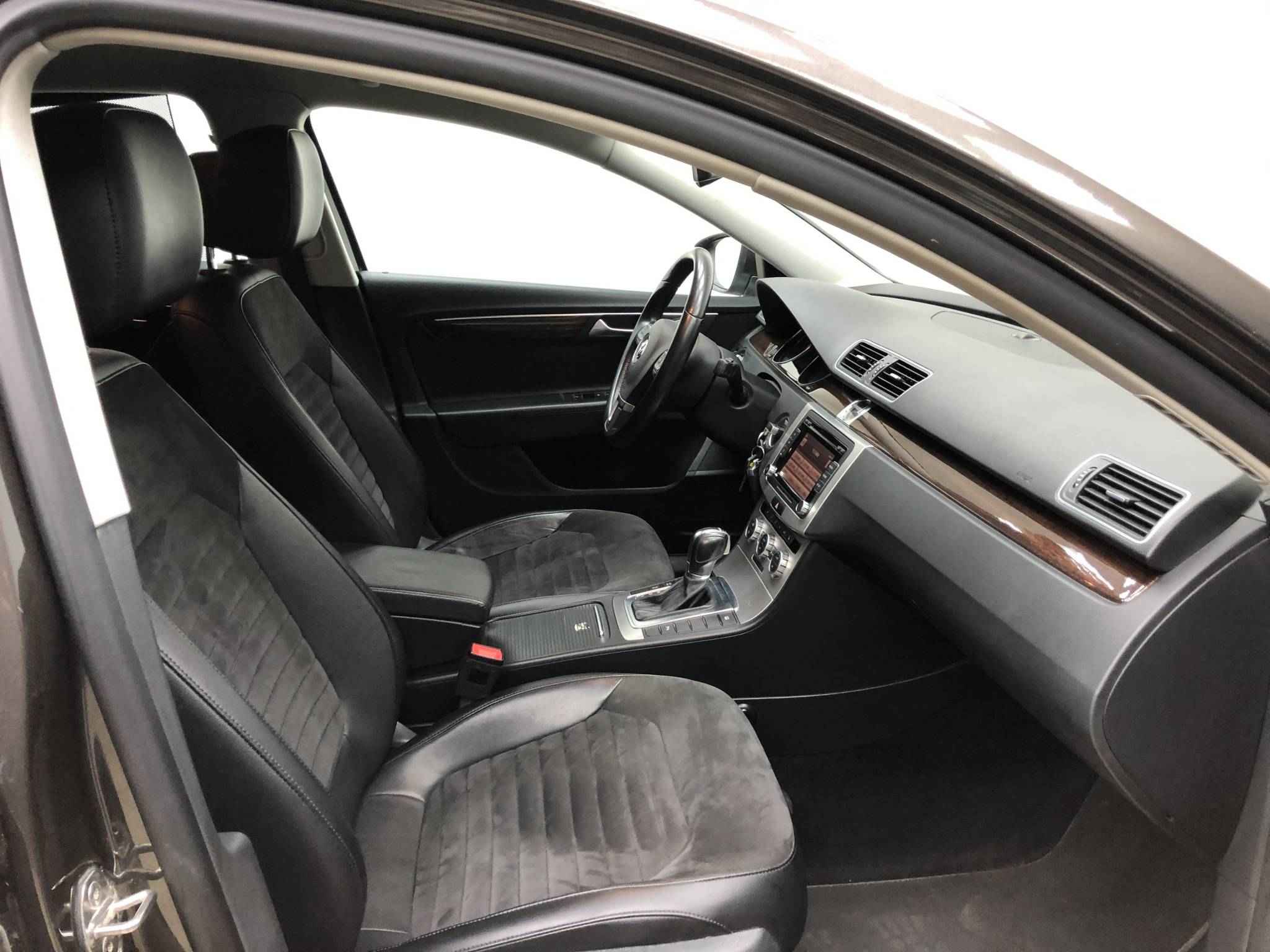 Volkswagen Passat, B7