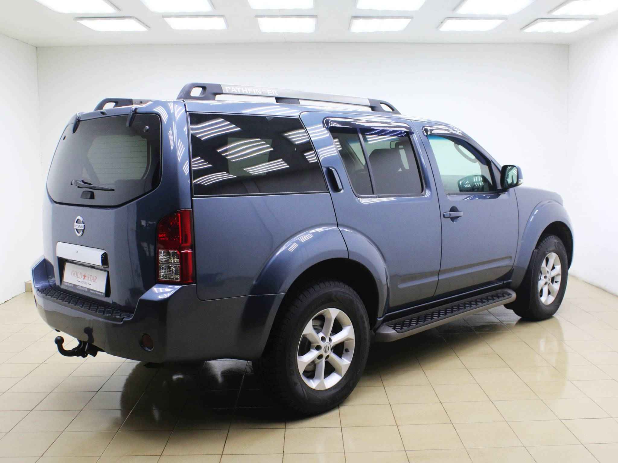 Nissan Pathfinder, III