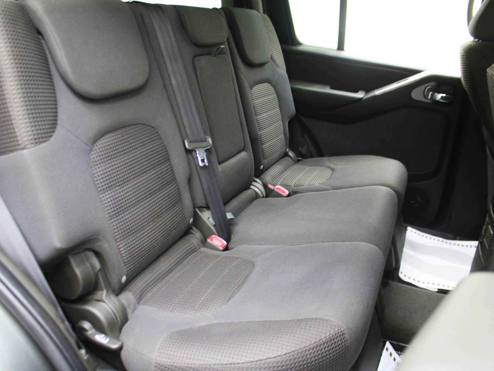 Nissan Pathfinder, III