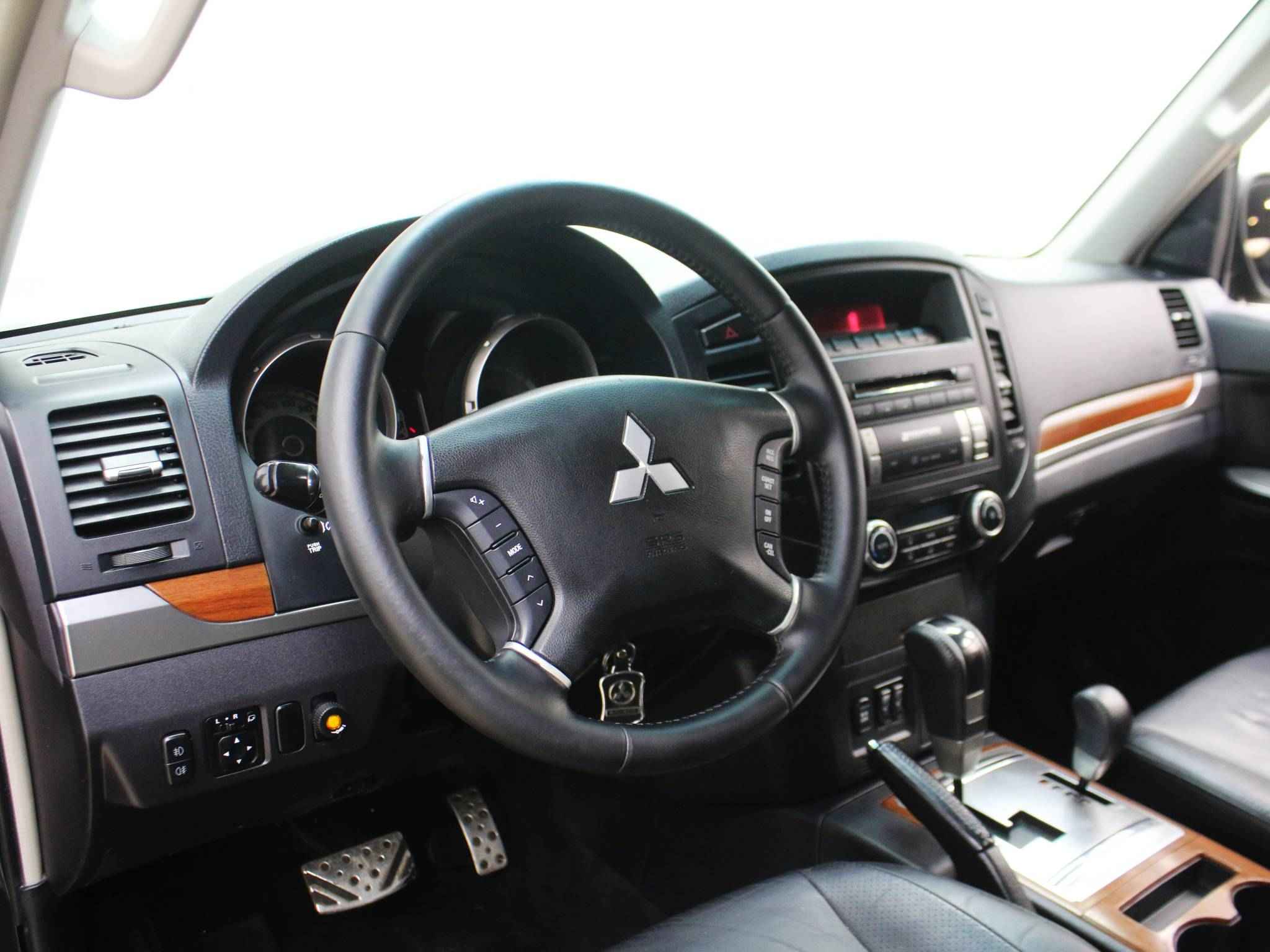 Mitsubishi Pajero, IV