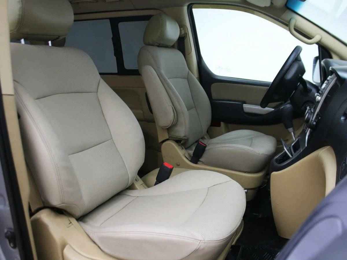 Hyundai Grand Starex, I