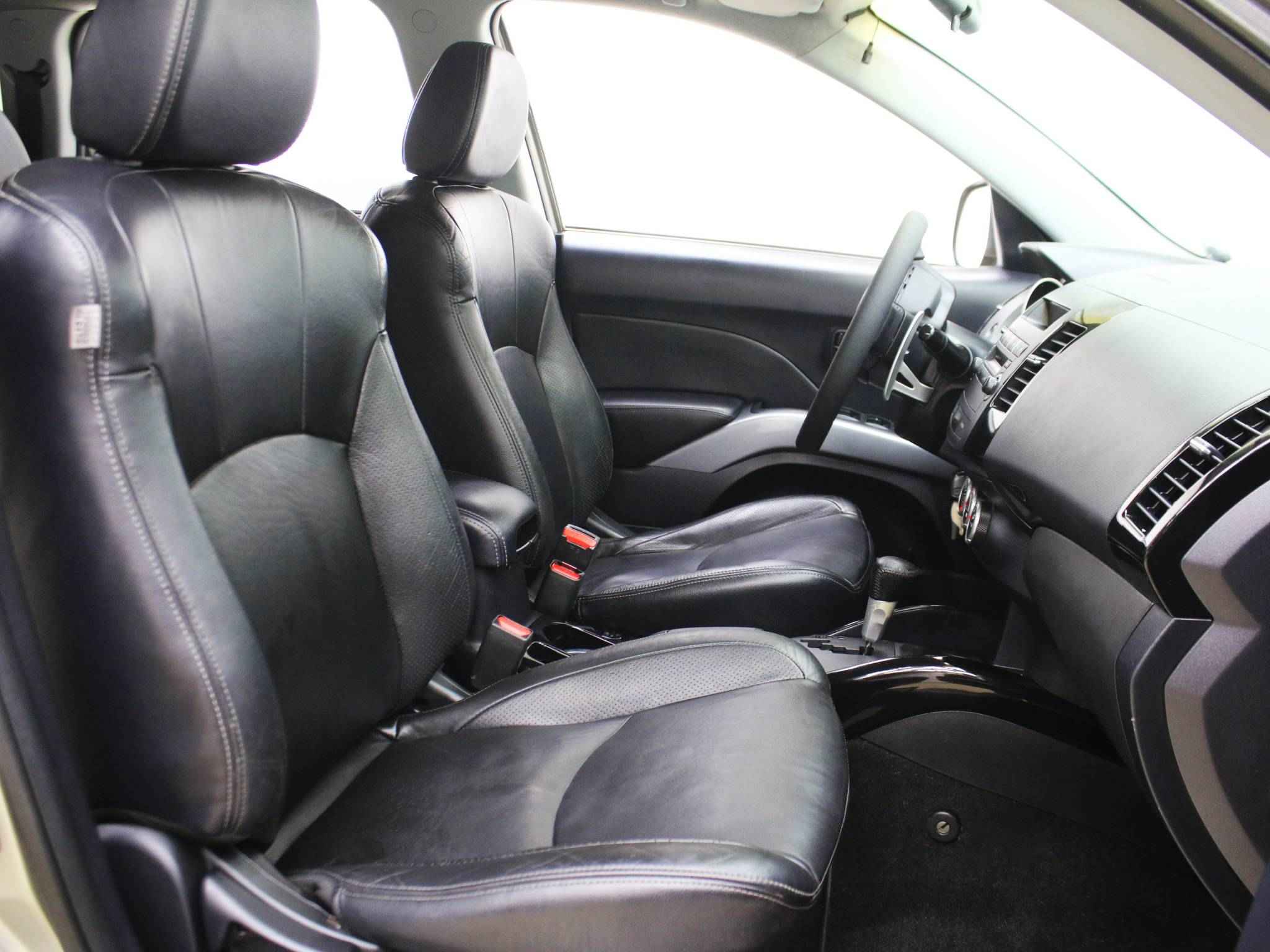 Mitsubishi Outlander, II