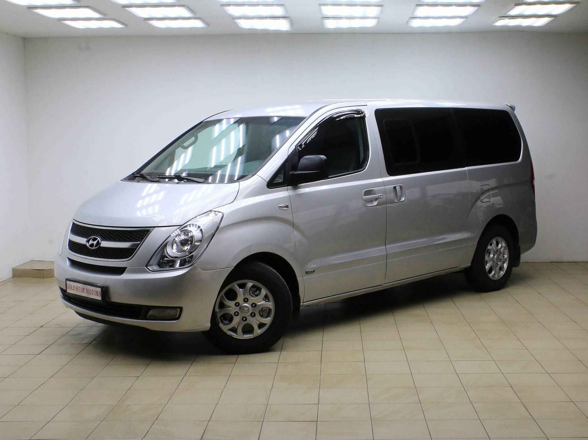 Hyundai Grand Starex, I